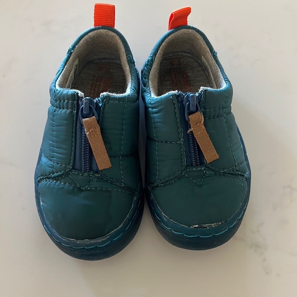 TOMS kid shoes
